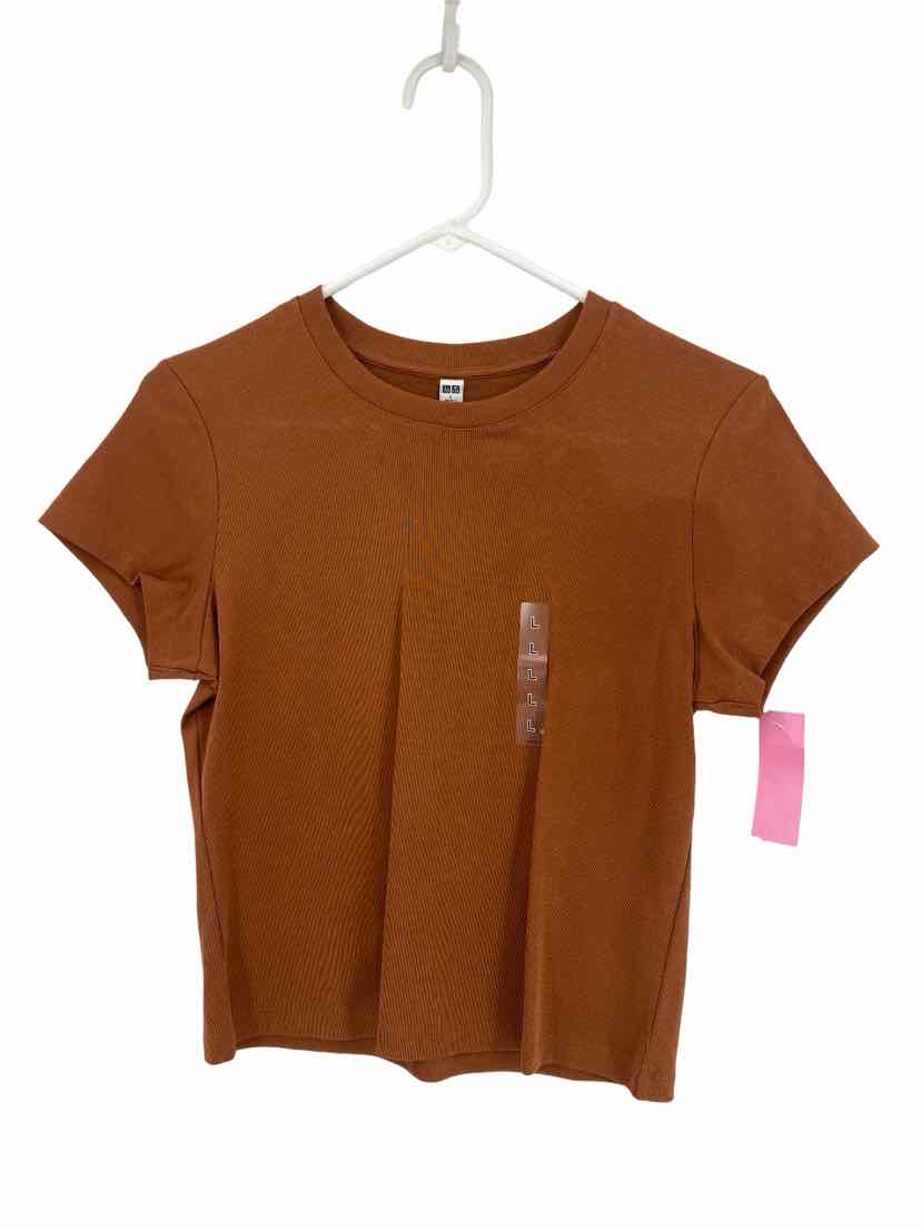 Uni Qlo Ladies Size L NEW Shirt