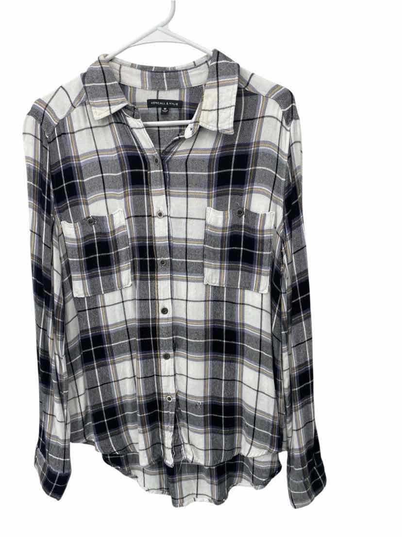 Kendall and Kylie Ladies Size M Shirt
