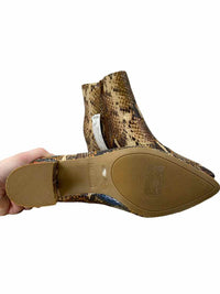 bamboo Ladies Size 8.5 Like New Boots