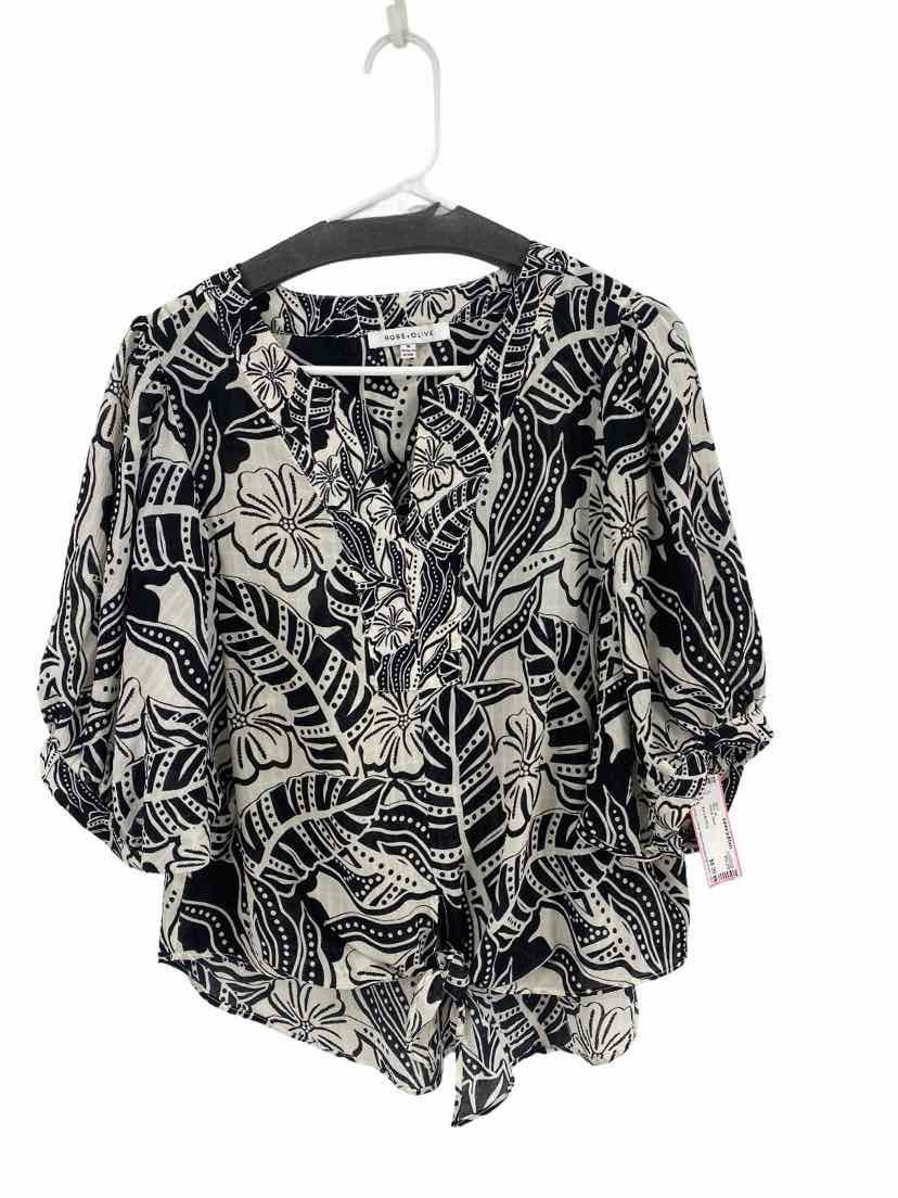 Rose & Olive Ladies Size M Shirt
