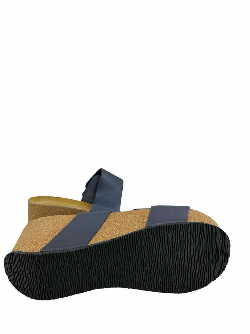 eric michael Ladies Size 37/6.5 Sandals