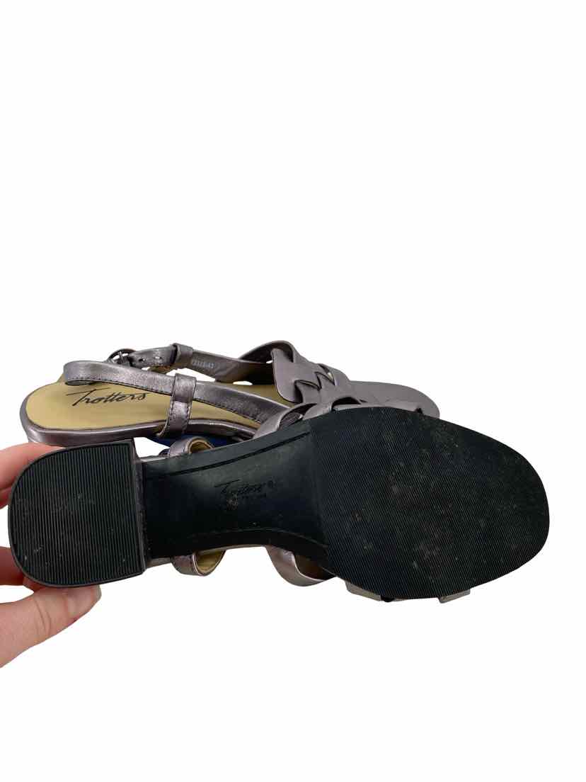 Trotters Ladies Size 7.5 Shoes