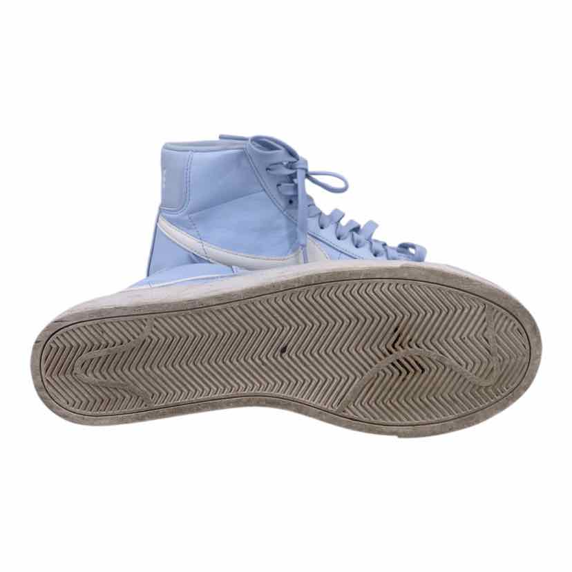 Nike Ladies Size 7.5 Shoes