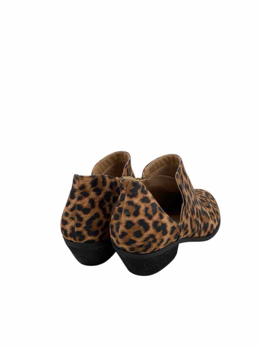Torrid Ladies Size 7.5 Boots