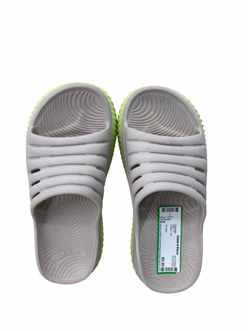 Kualilu Ladies Size 7 Sandals
