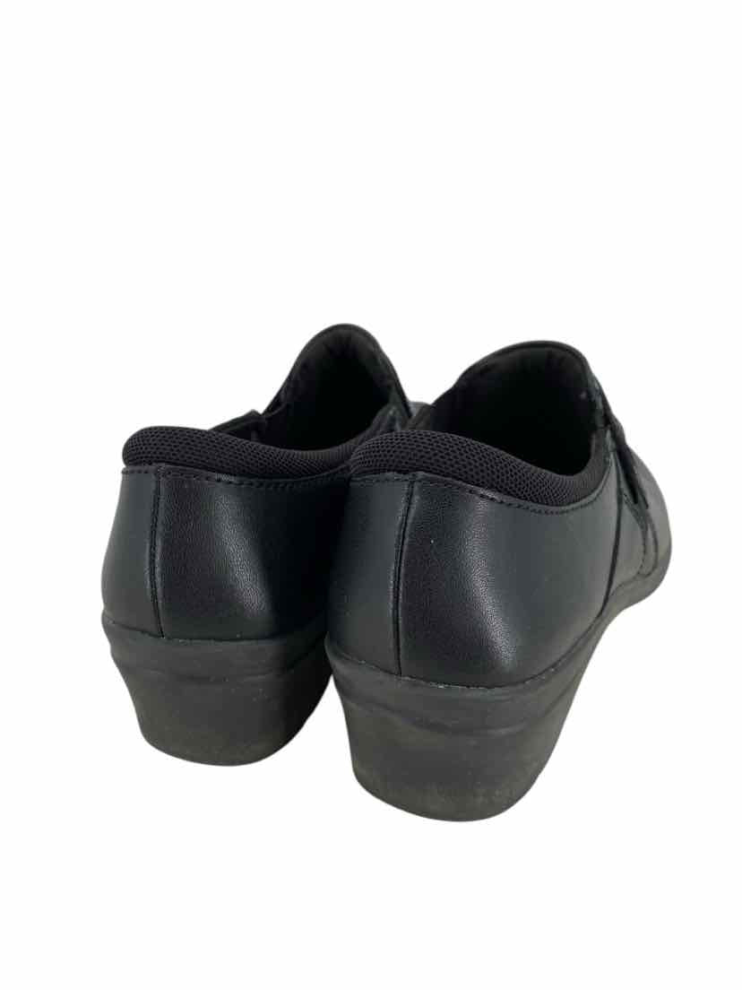 Clarks Ladies Size 8 Shoes