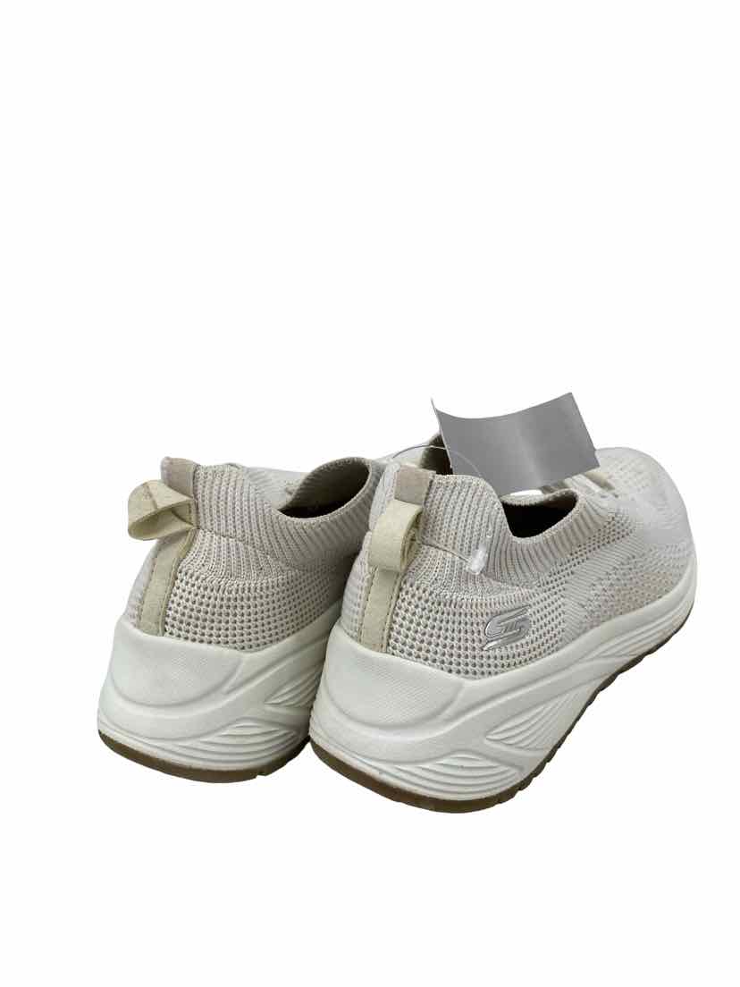 Sketchers Ladies Size 6.5 Shoes