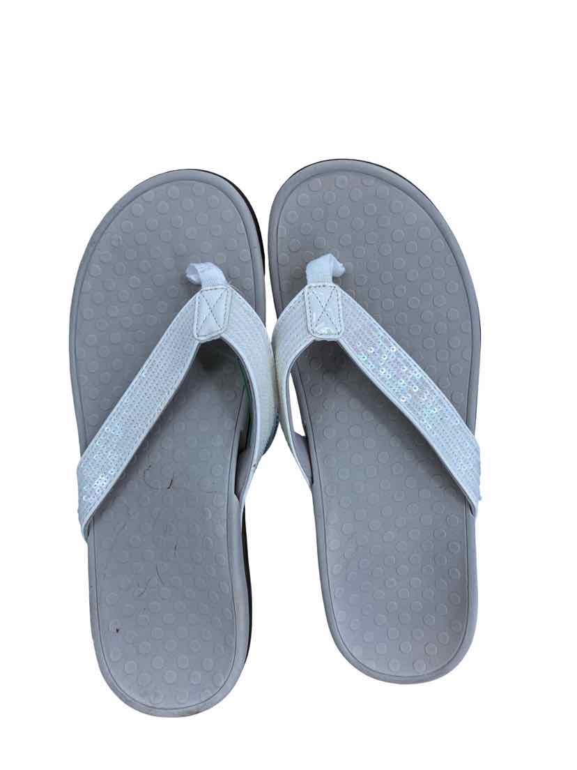 Vionic Ladies Size 9 Sandals