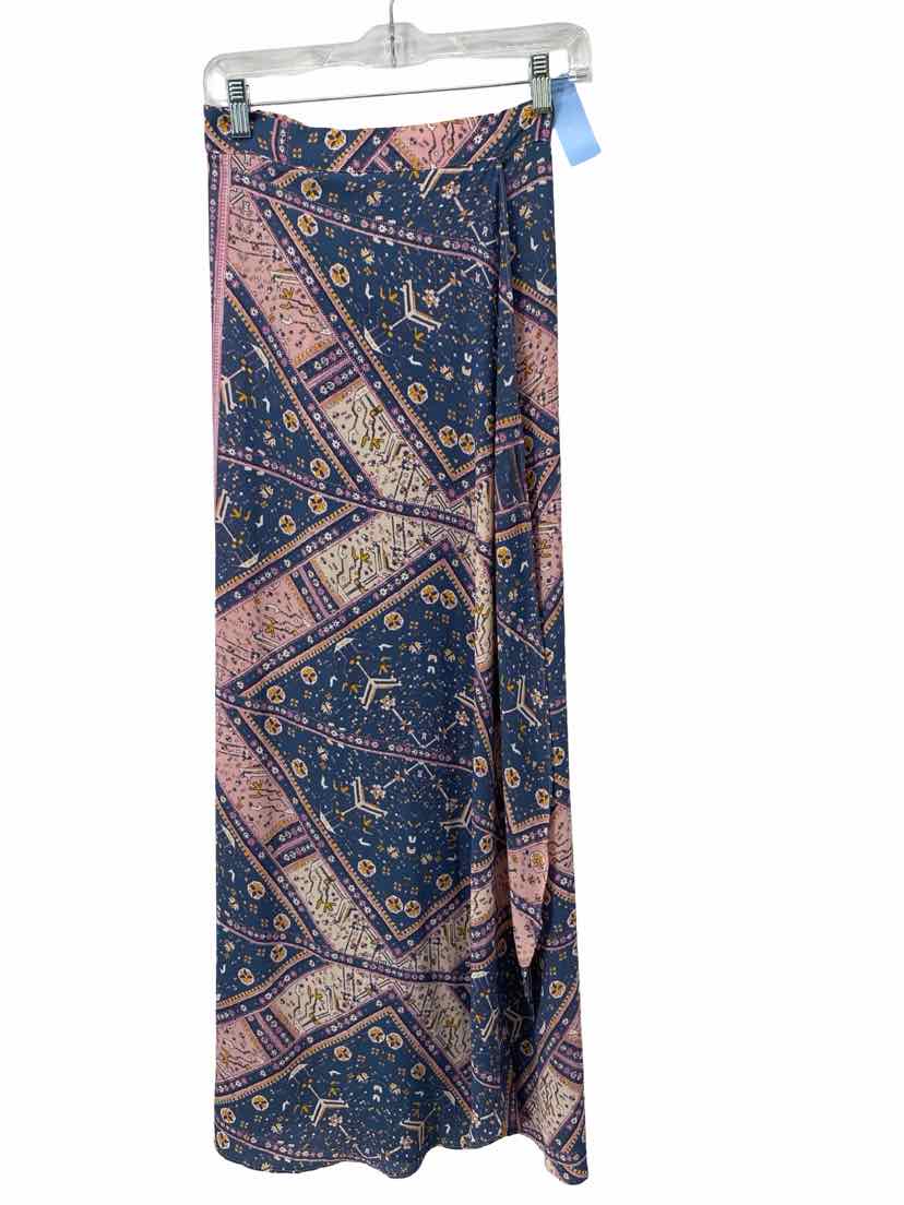 Olivaceous Ladies Size S Skirt