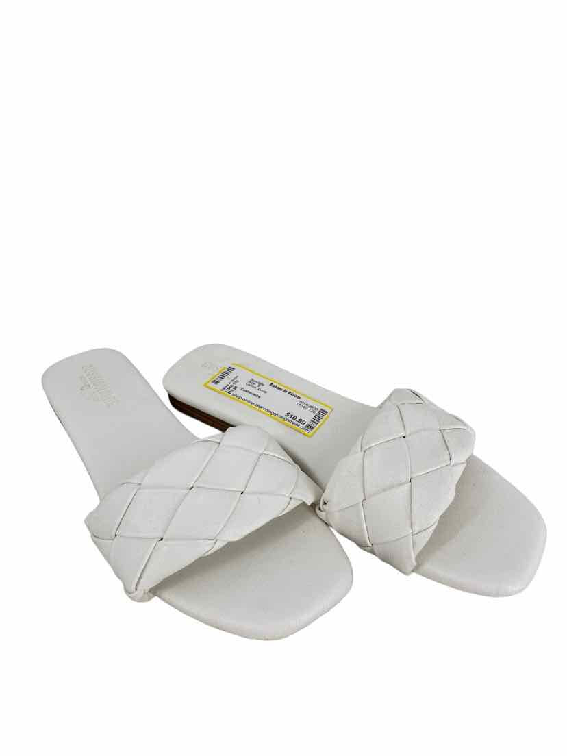 Cushionaire Ladies Size 9 Sandals