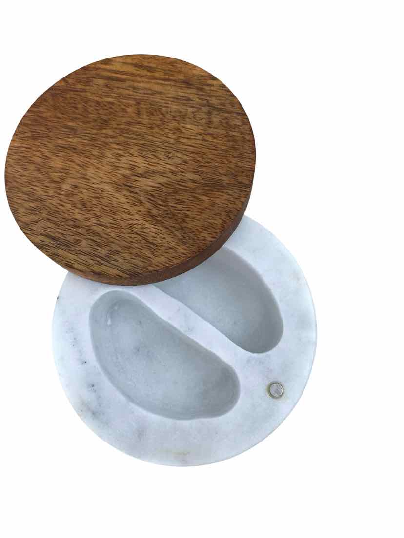 Threshold White Container