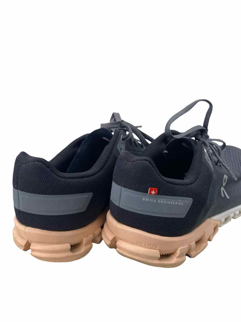 On Cloud Ladies Size 8.5 Shoes