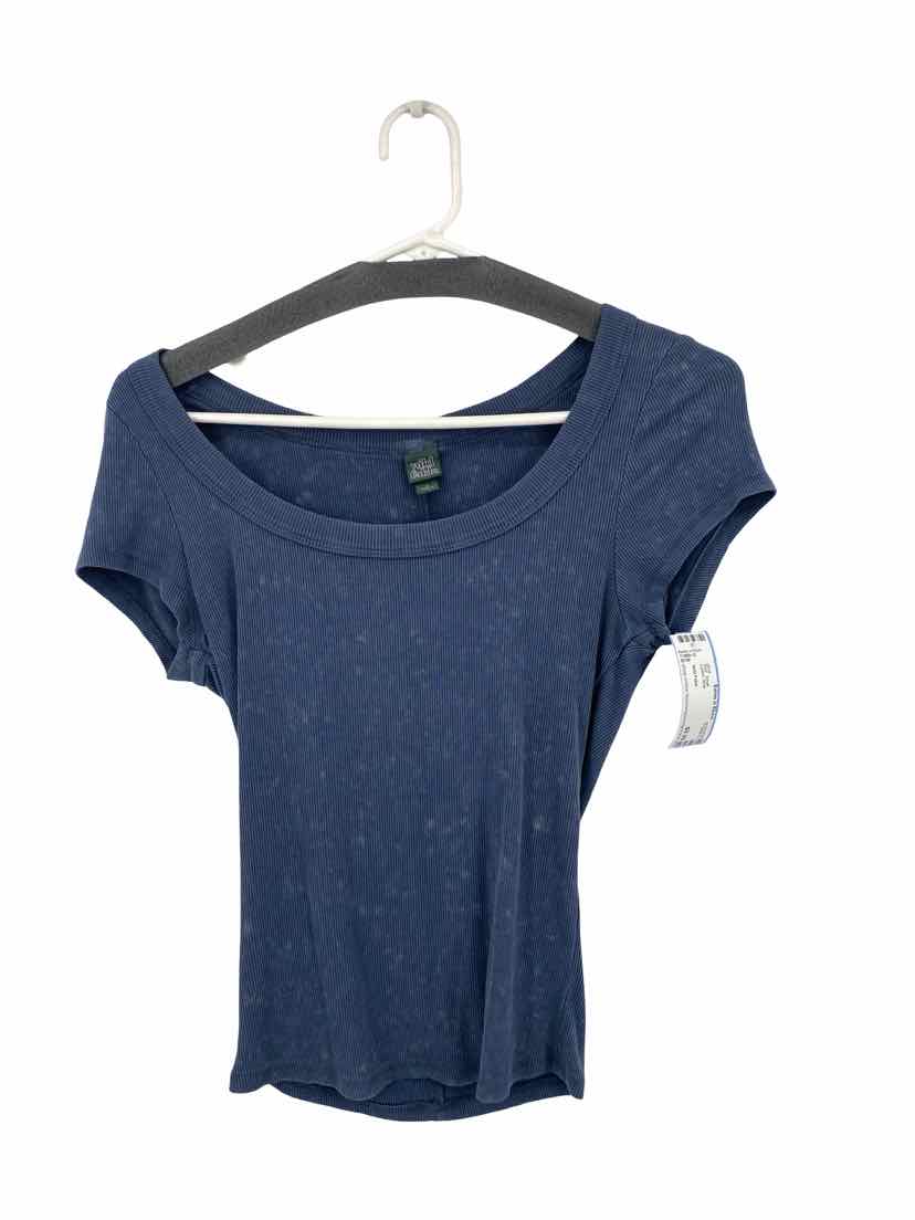 Wild Fable Ladies Size Small Shirt