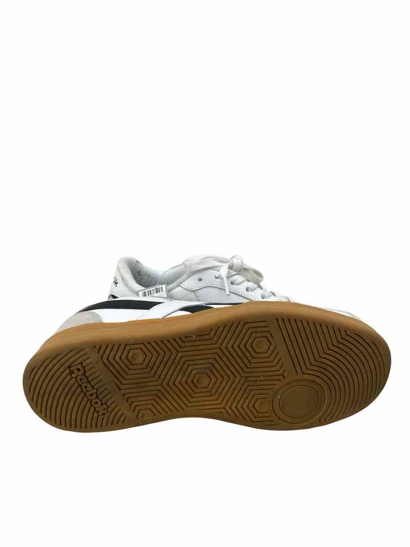 Reebok Ladies Size 7.5 Shoes