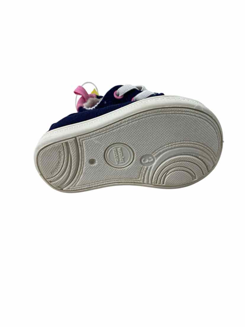 Wonder Nation Kids Size 3 Shoes