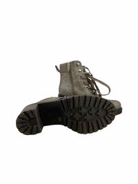 Vince Camuto Ladies Size 6 Boots