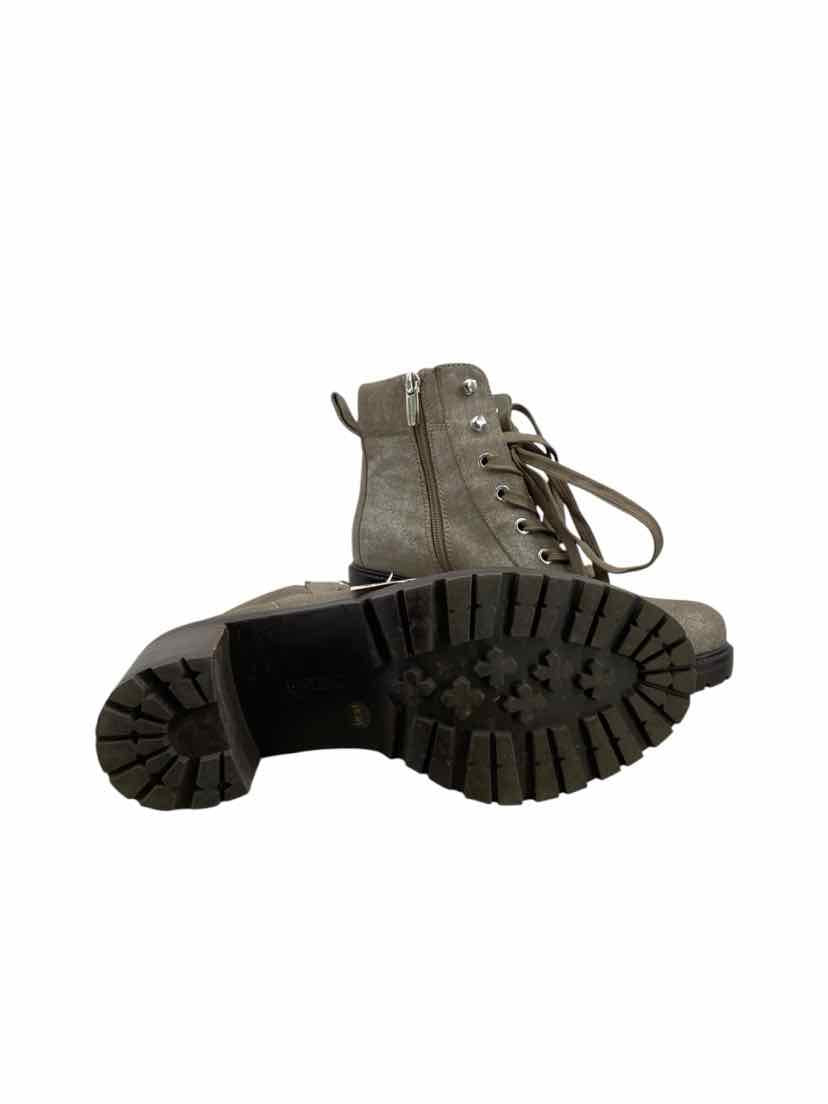 Vince Camuto Ladies Size 6 Boots