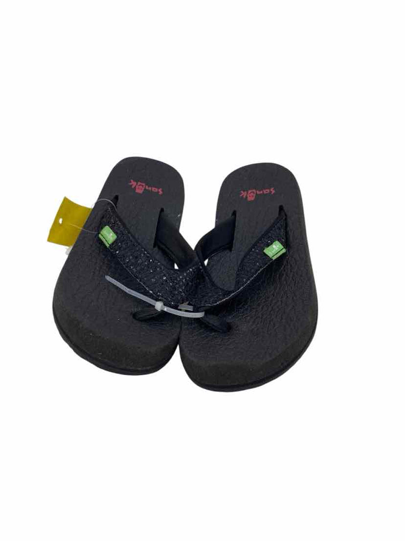 Sanuk Kids Size 5 Sandals
