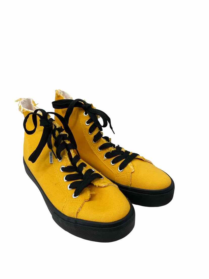 Hash Bubbies Ladies Size 9.5 NWOT Shoes