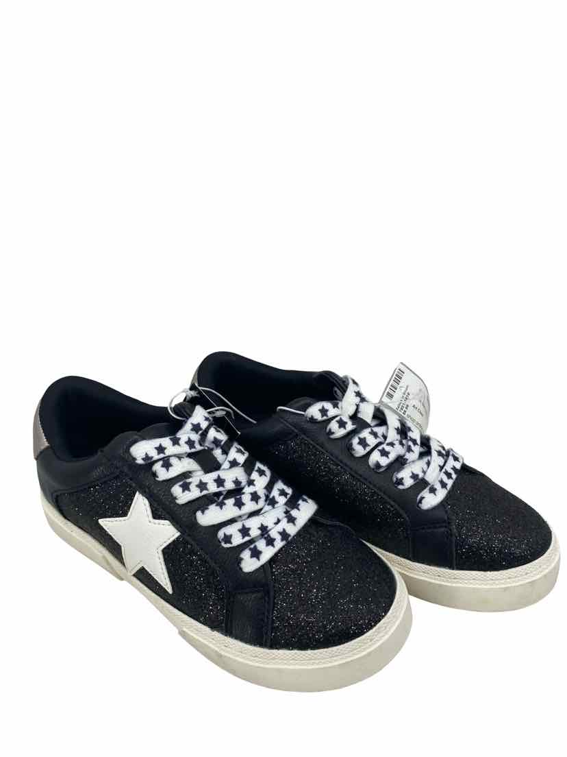 Art Class Kids Size 3 NEW Shoes