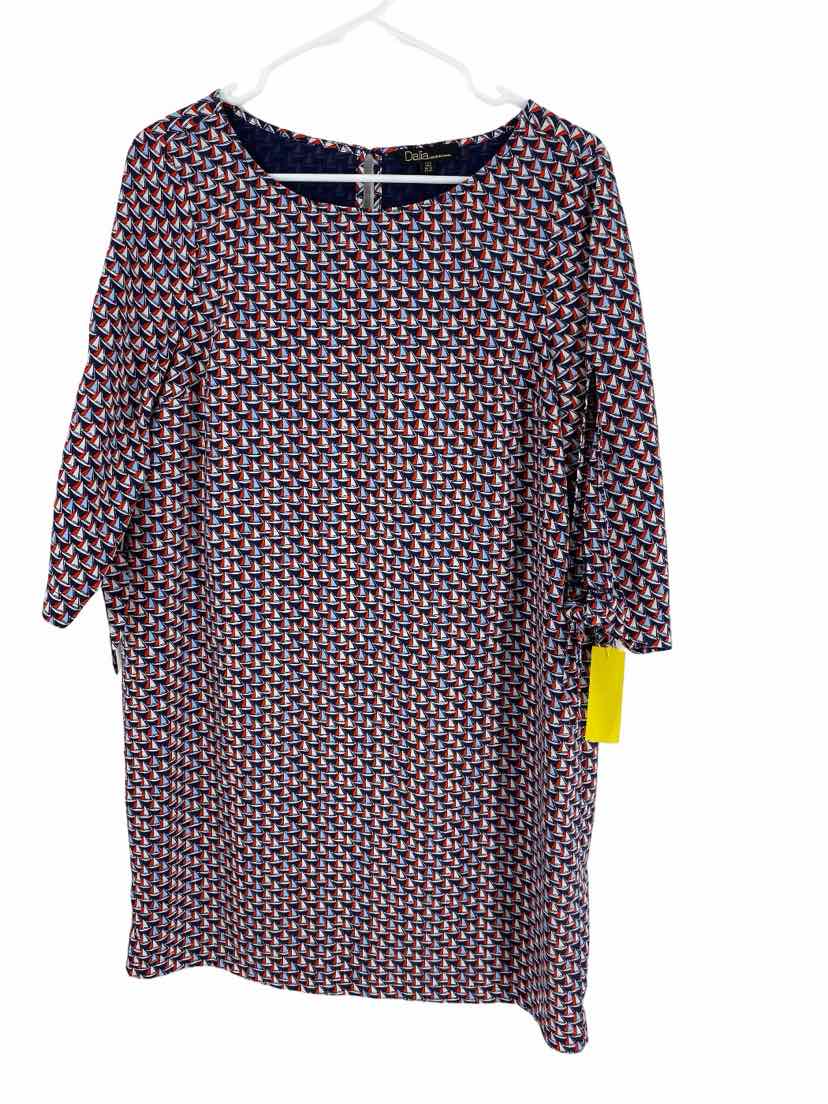 Dalia Ladies Size 6 Dress
