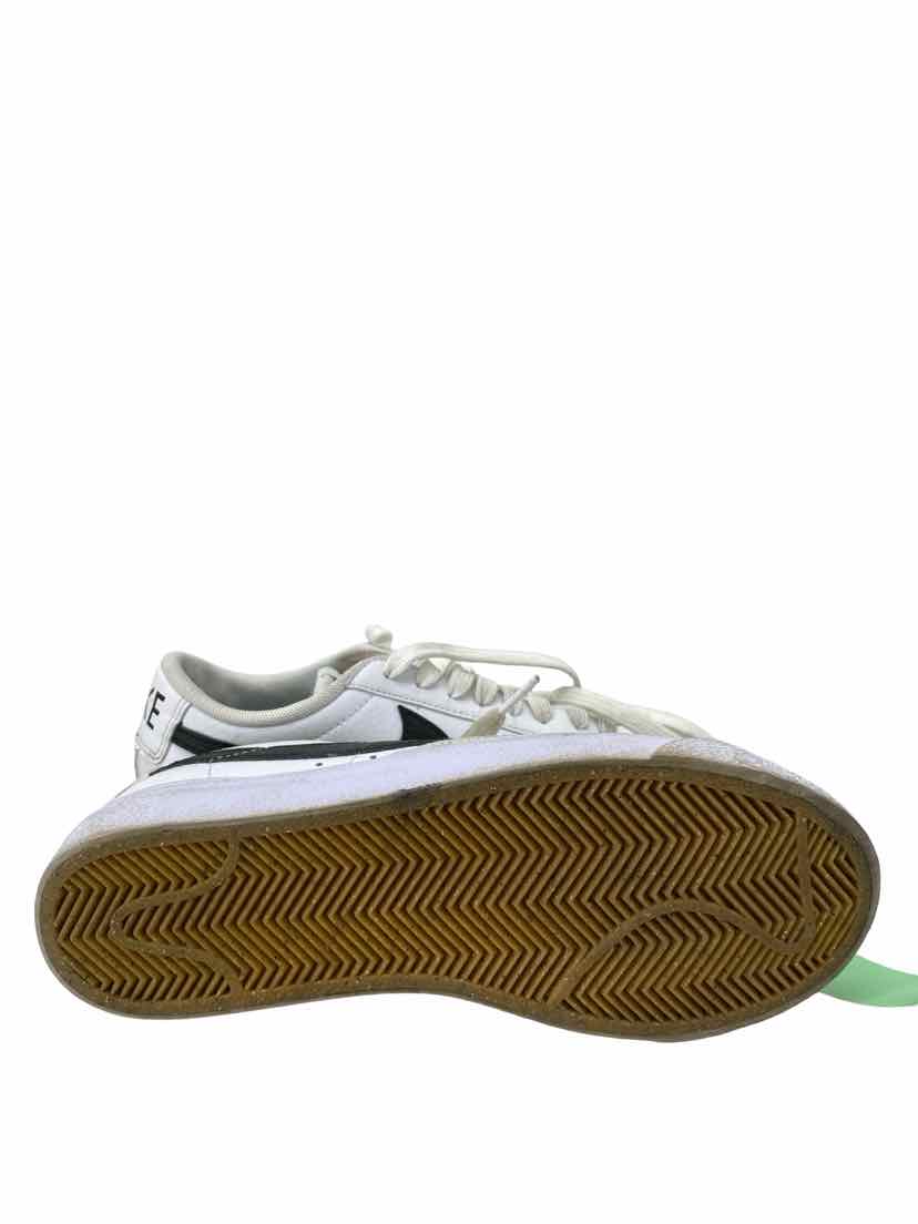Nike Kids Size 1 Shoes