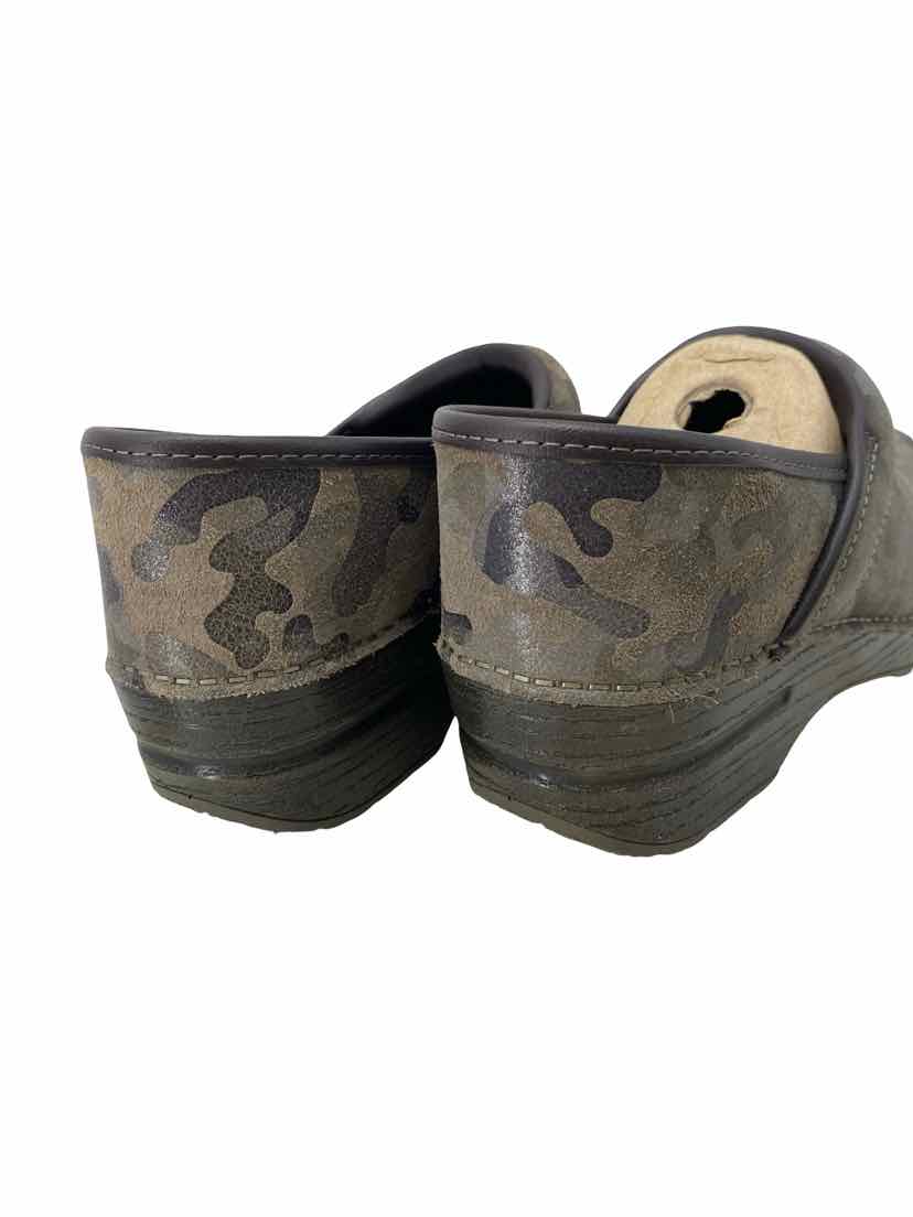 Dansko Ladies Size 38/7/8 NEW Shoes