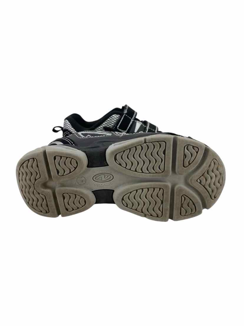 Athletic Works Kids Size 11 Shoes