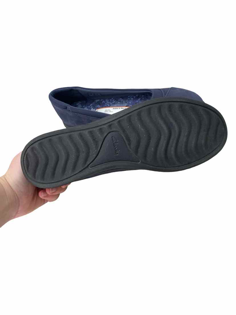 Clarks Ladies Size 7.5 Shoes