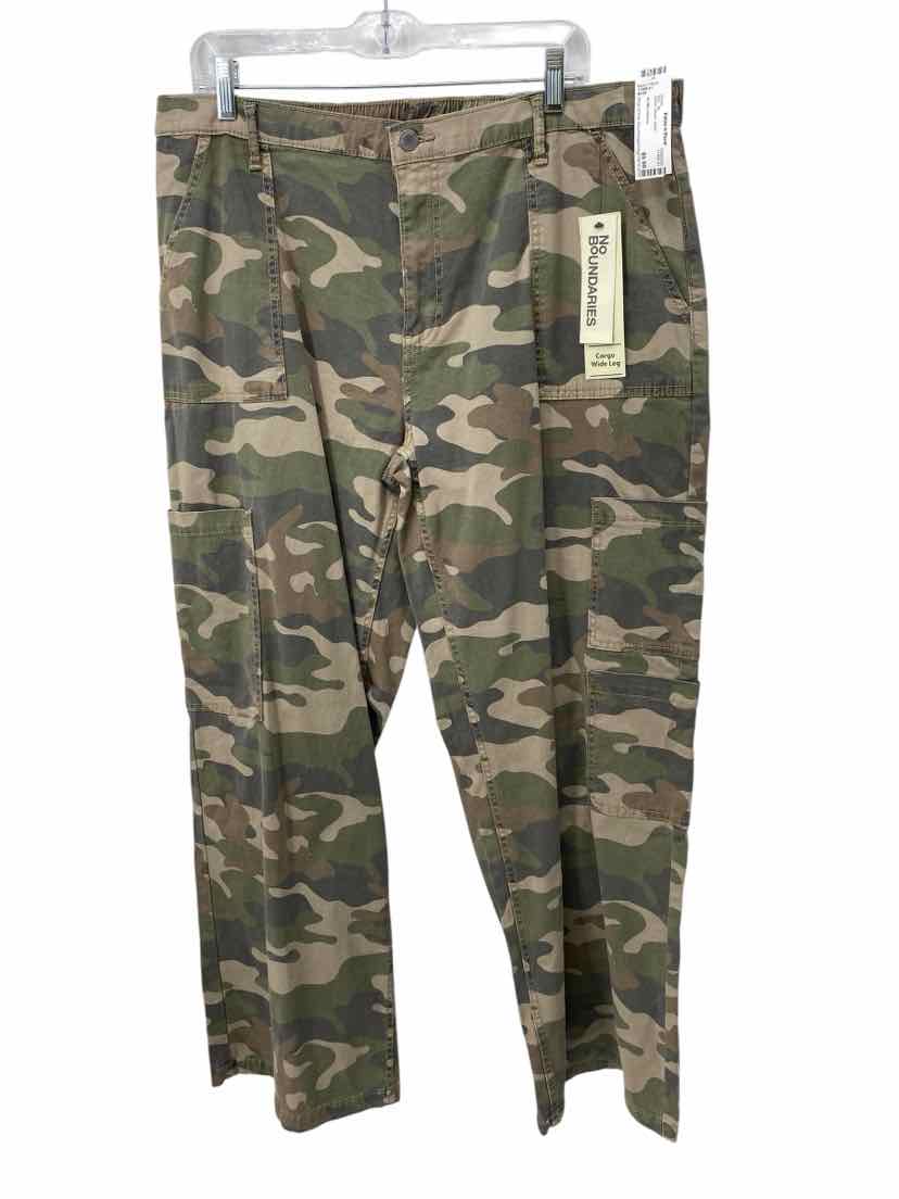 No Boundaries Ladies Size 20 NEW Pants