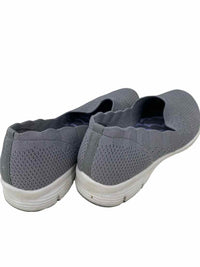 Sketchers Ladies Size 7.5 Shoes