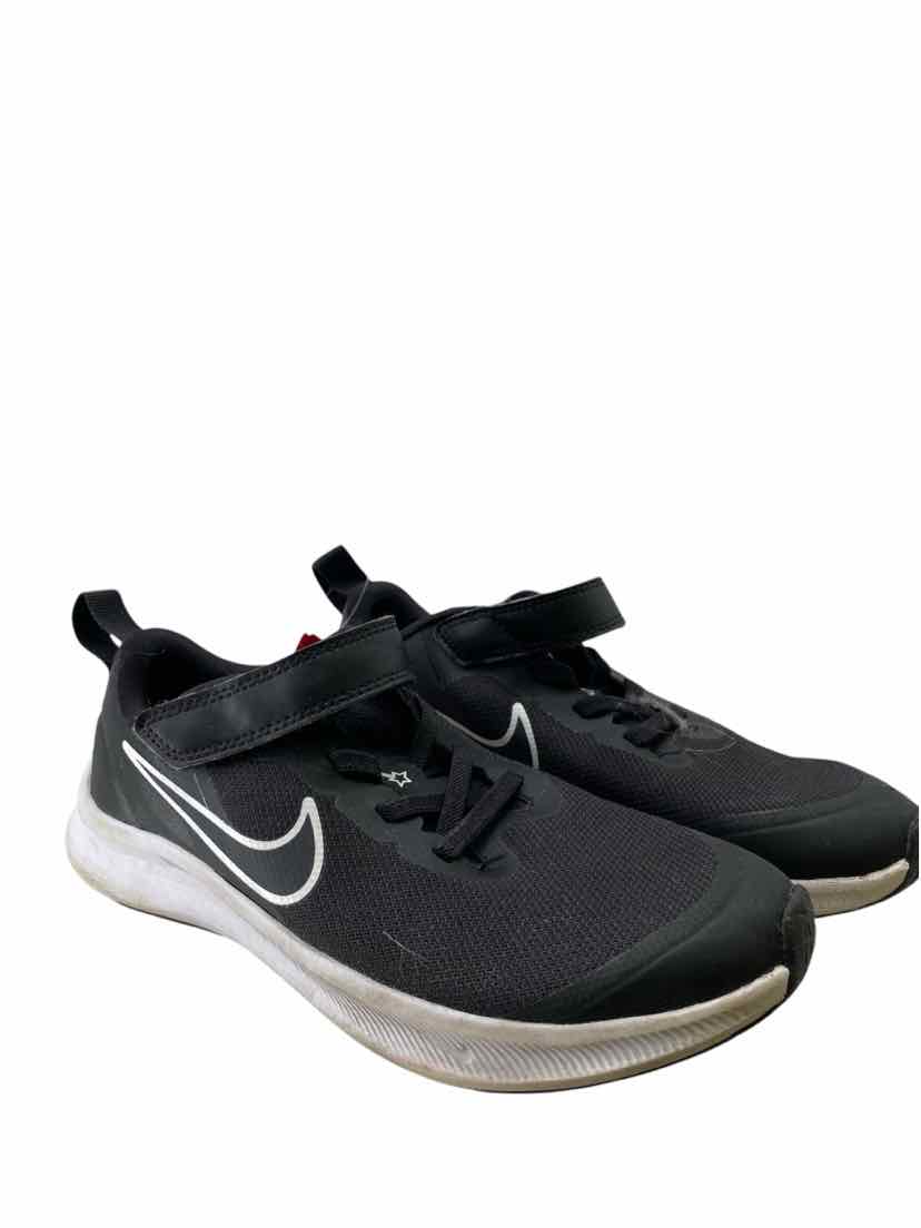 Nike Kids Size 3 Shoes