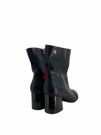 Liz Claiborne Ladies Size 9 Boots