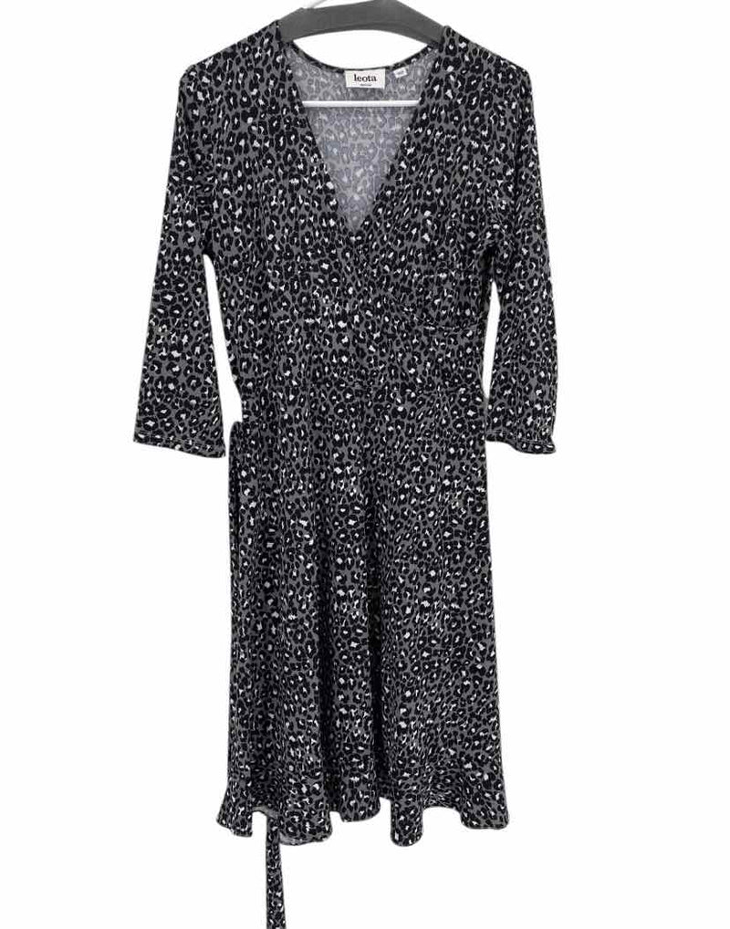 Ladies Leota Size M Dresses