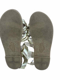 OshKosh Kids Size 3 Sandals