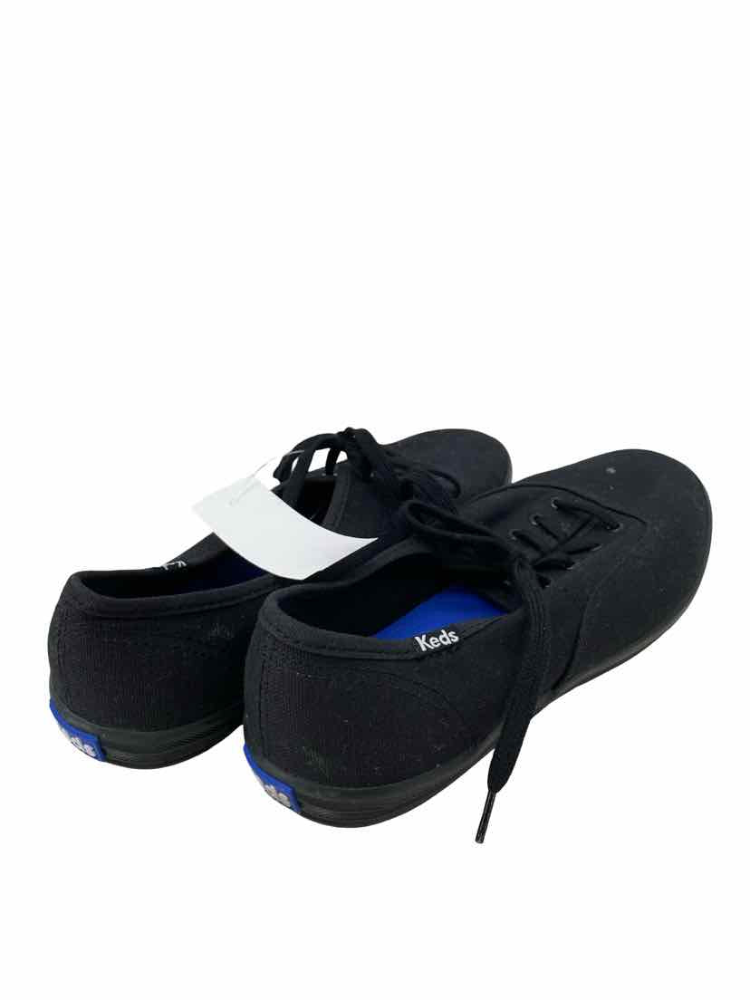 Keds Ladies Size 7.5 Shoes