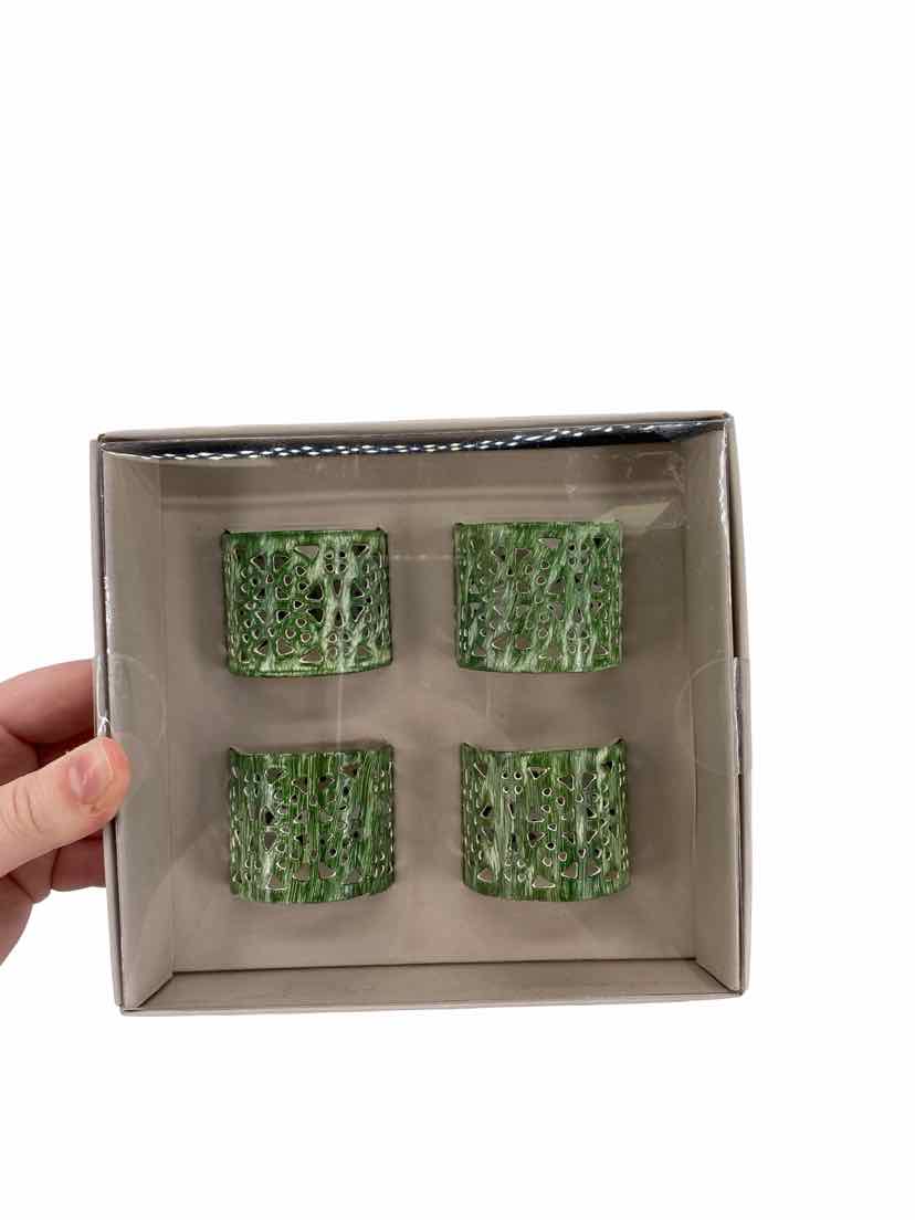 Leila's Linens Green Size 4 pc NEW Napkin Rings
