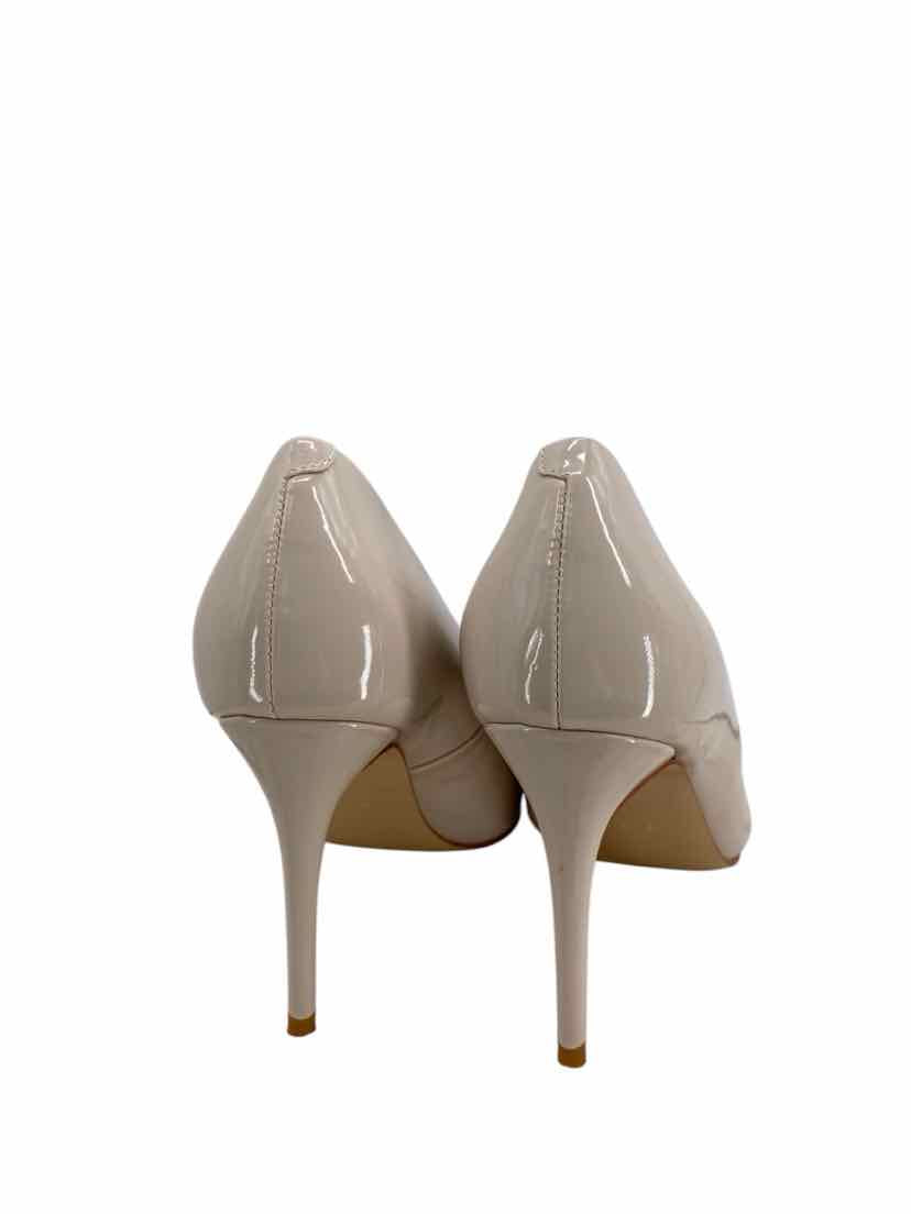 Cushionaire Ladies Size 9.5 Shoes