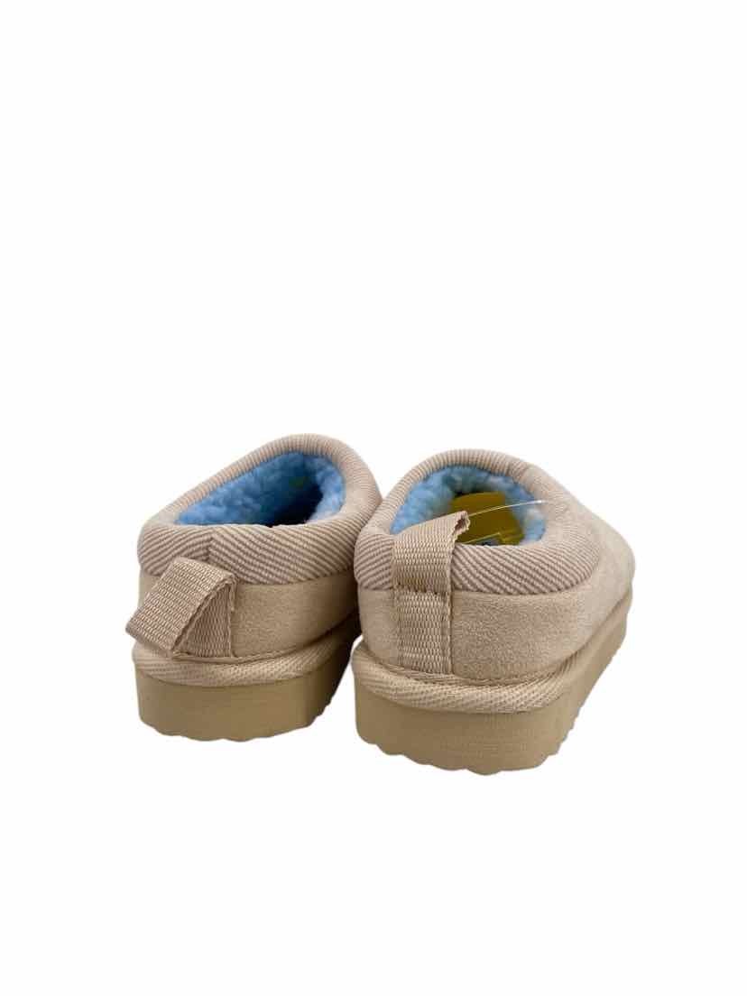 Wonder Nation Kids Size 5-6 Shoes