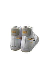 Nike Kids Size 7 High Top Shoes