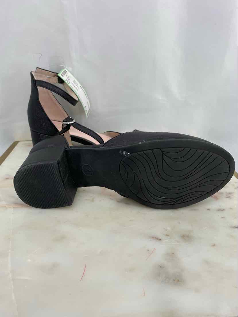 Cat & Jack Kids Size 4 Shoes