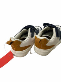 Carter's Kids Size 5 Shoes
