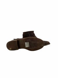 Clarks Ladies Size 8 Boots