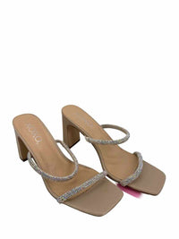 xoxo Ladies Size 8 Shoes