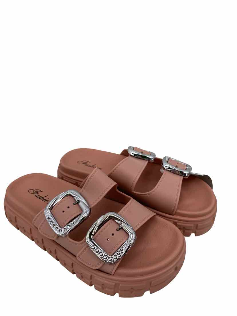 Fashion Ladies Size 37/6.5 Sandals