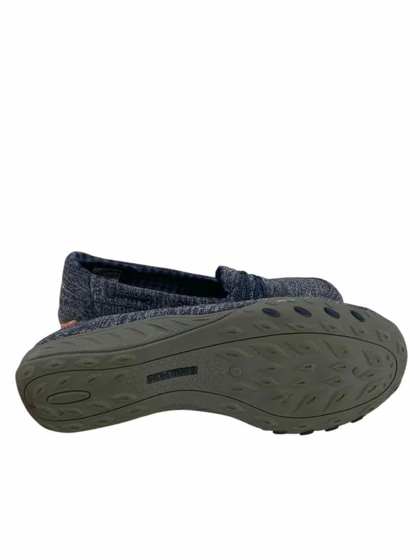 Sketchers Ladies Size 11 Shoes