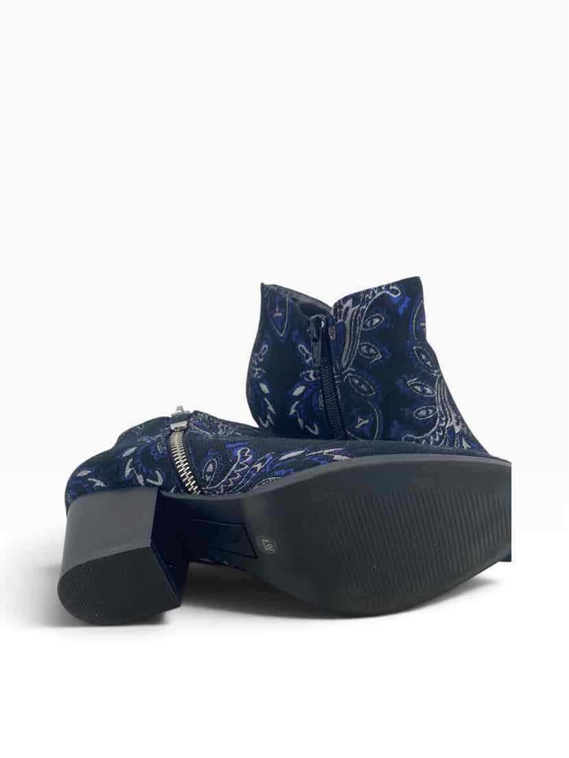 Style & co. Ladies Size 6.5 NEW Boots