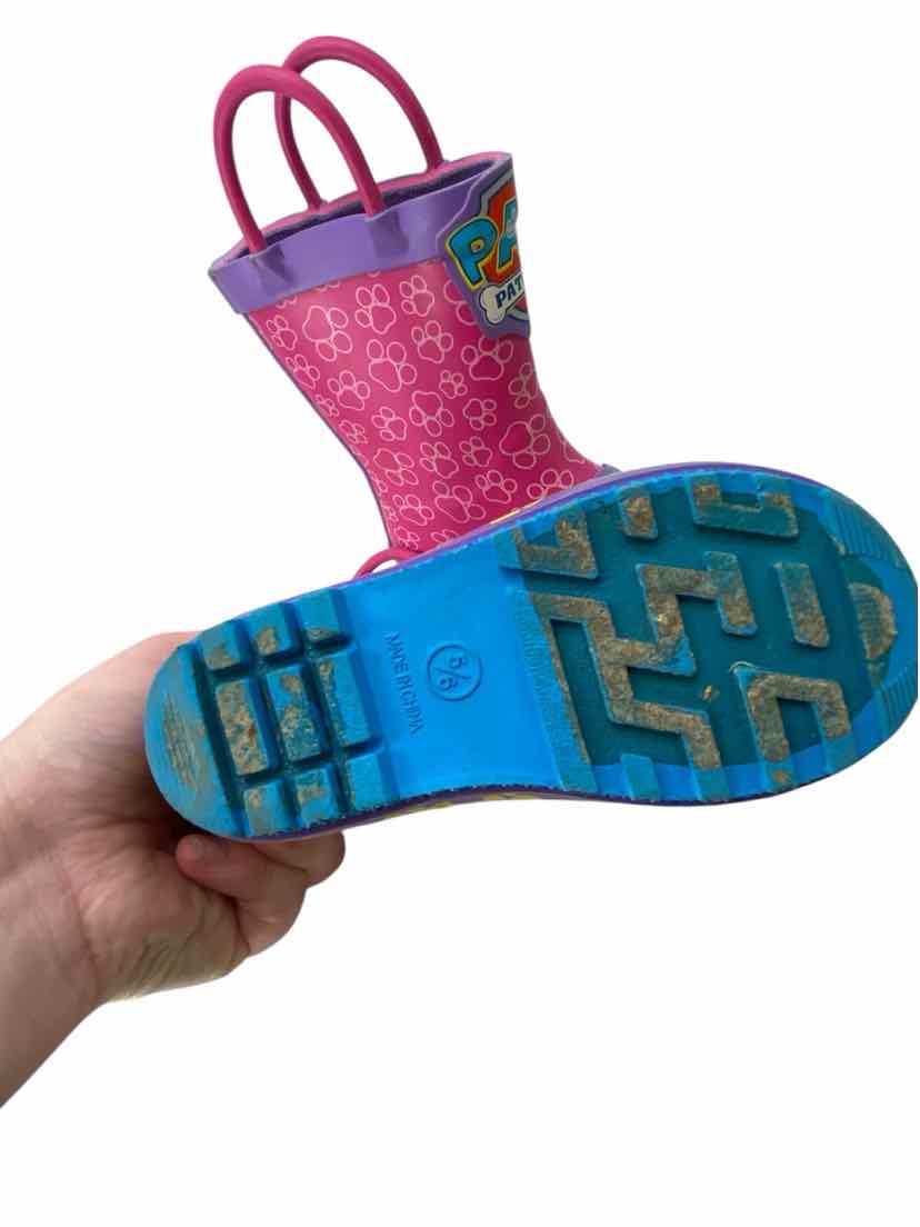 Paw patrol Kids Size 5/6 Boots