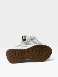 Guess Ladies Size 8.5 Shoes