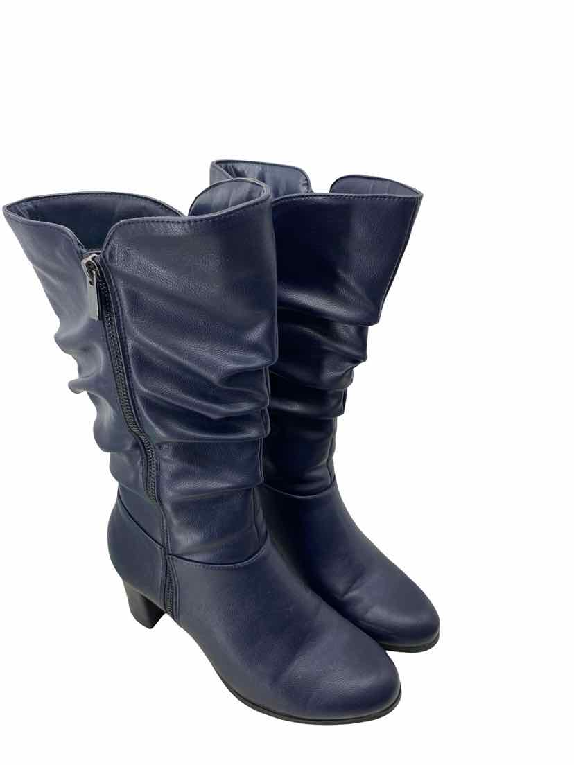 easy street Ladies Size 8 Boots